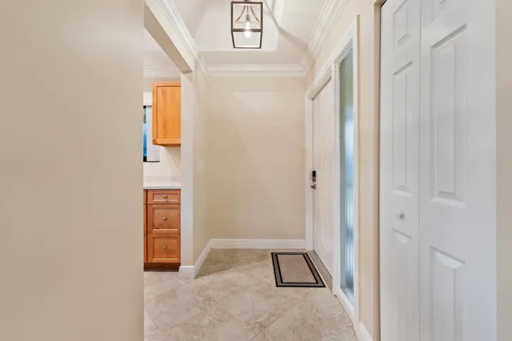 Hall to kitchen