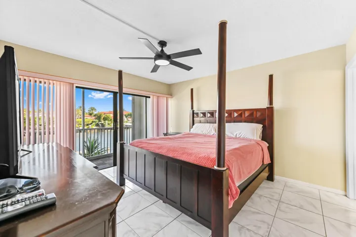 25 Bedroom 01