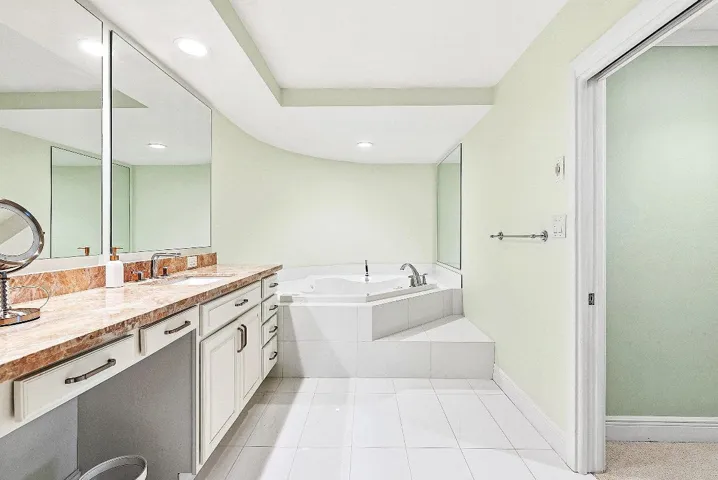 031-2001SoutheastSailfishPointBoulevard-