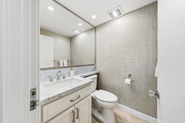 022-2001SoutheastSailfishPointBoulevard-