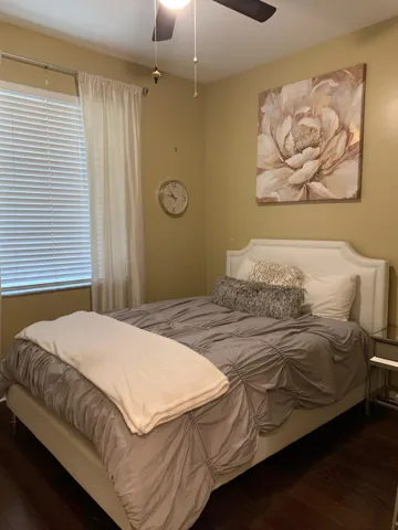 2nd bedroom - new queen mattresses