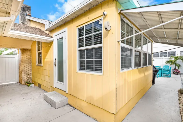 411 3rd Ave N