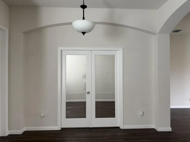 Double french door entry to office/flex space/4th bedroom