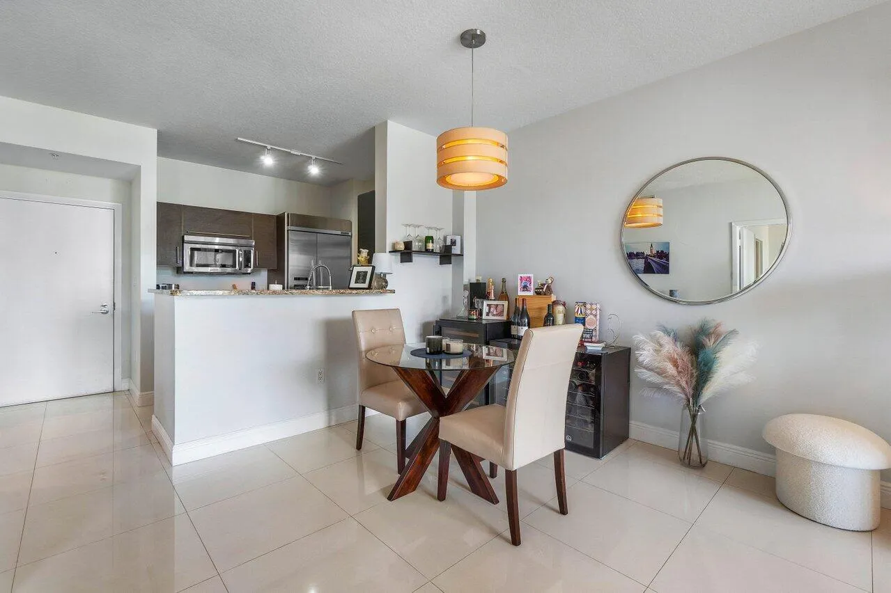 010-550OkeechobeeBoulevard-WestPalmBeach