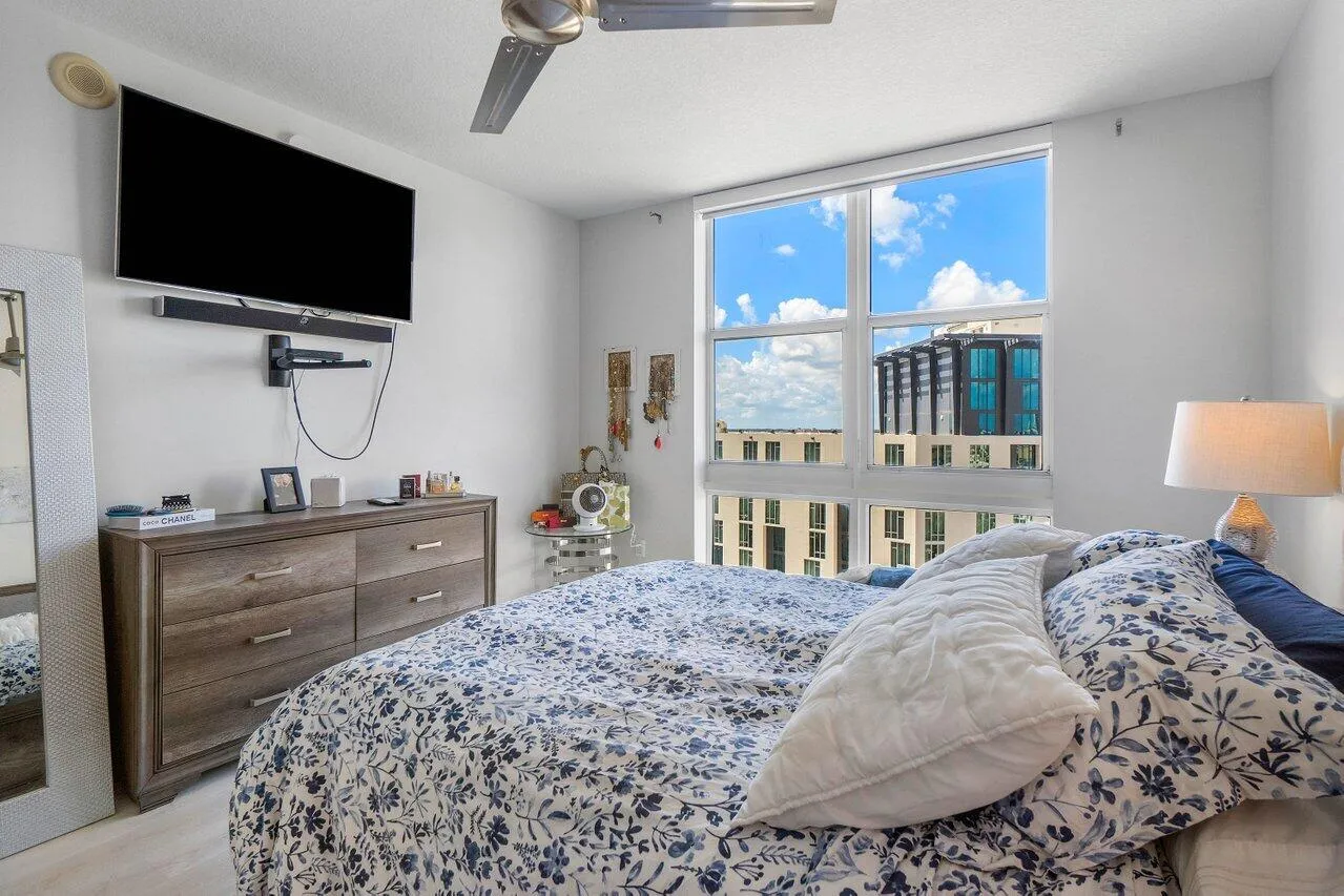 016-550OkeechobeeBoulevard-WestPalmBeach
