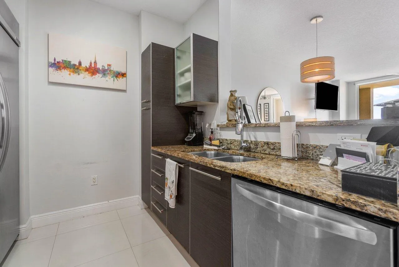007-550OkeechobeeBoulevard-WestPalmBeach