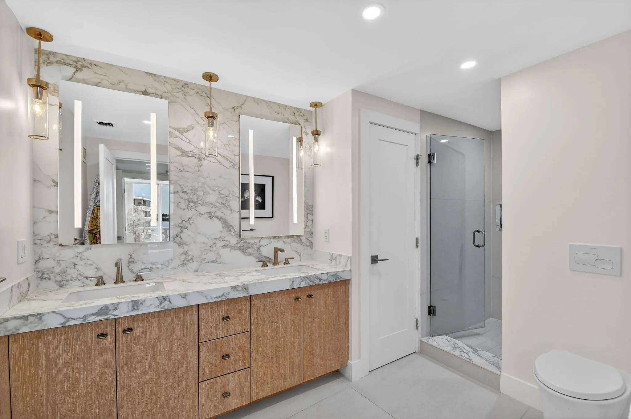 THE REGENCY 417