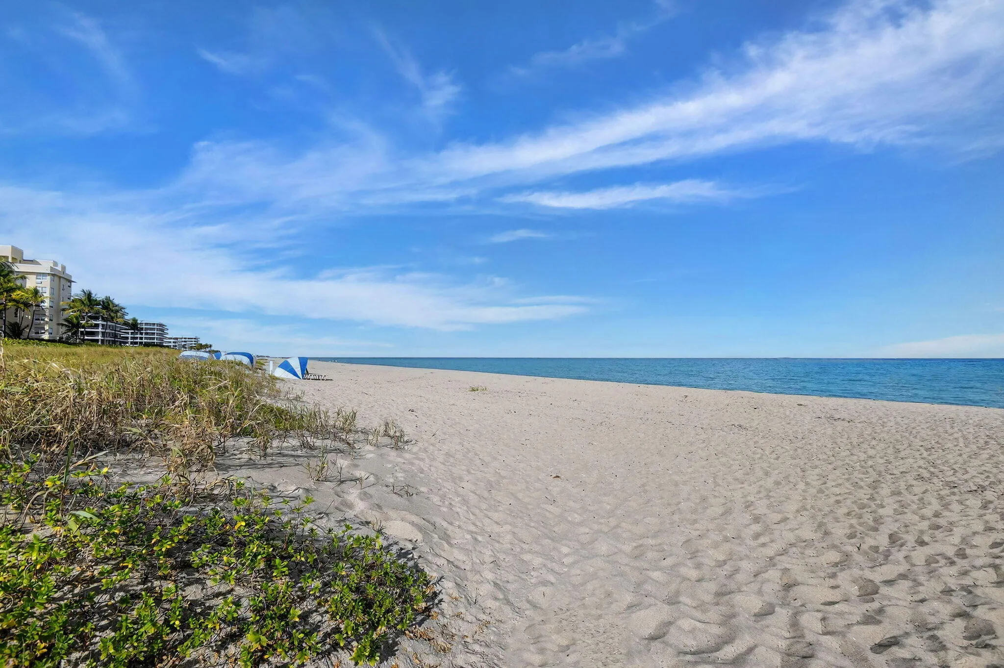 PRIVATE BEACH ACCESS