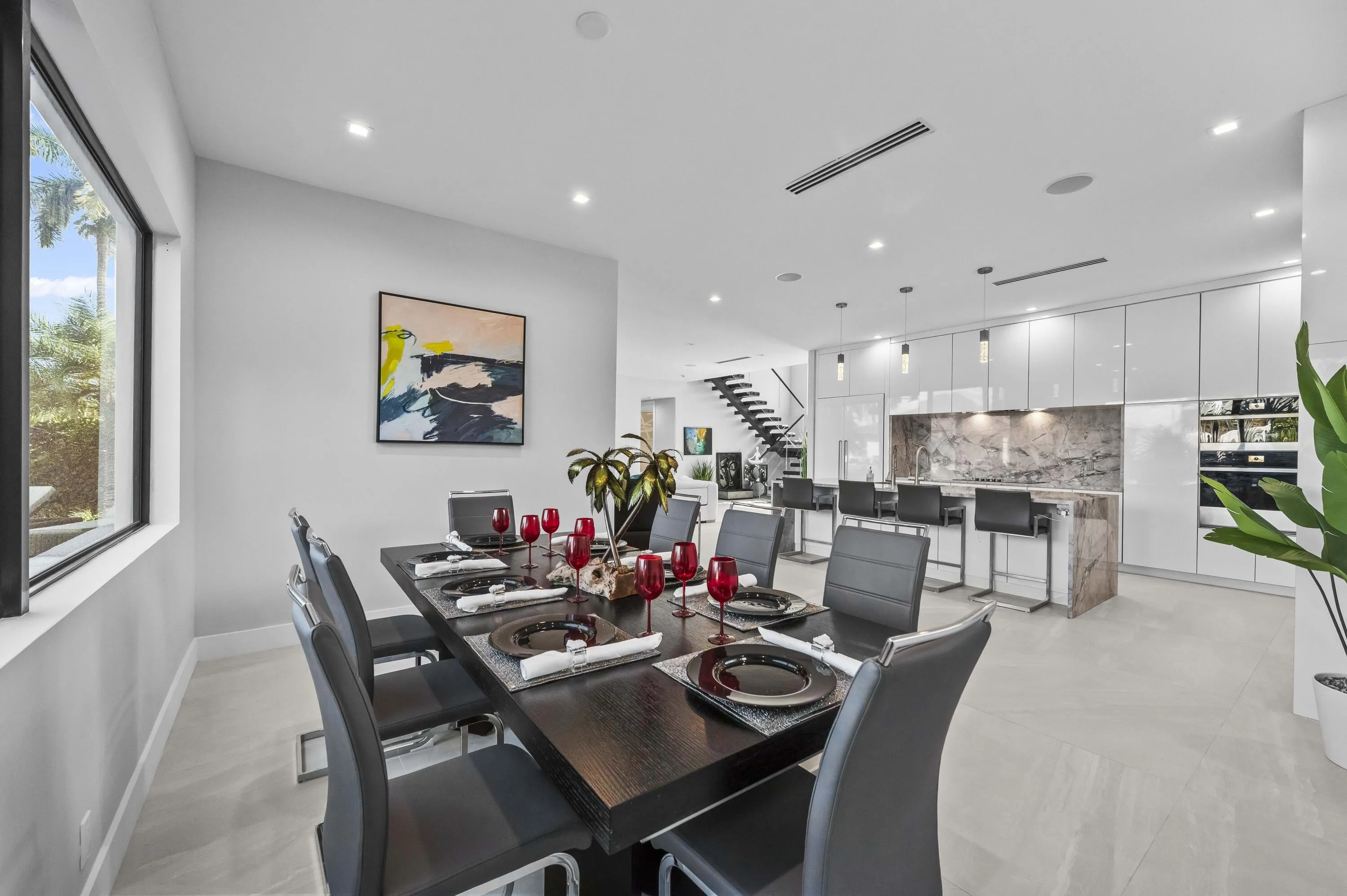 16 Dining Room 02