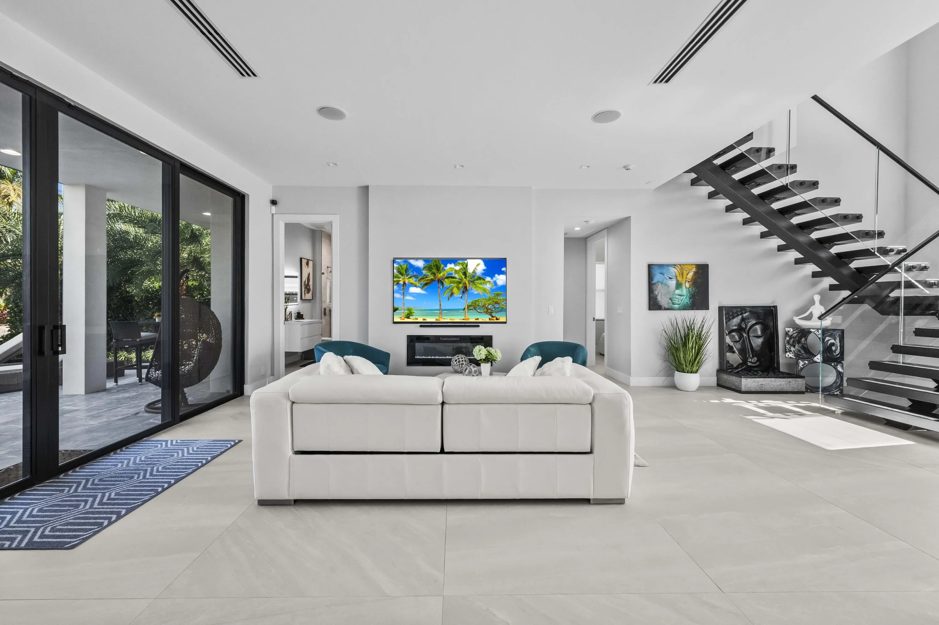 07 Living Room 02