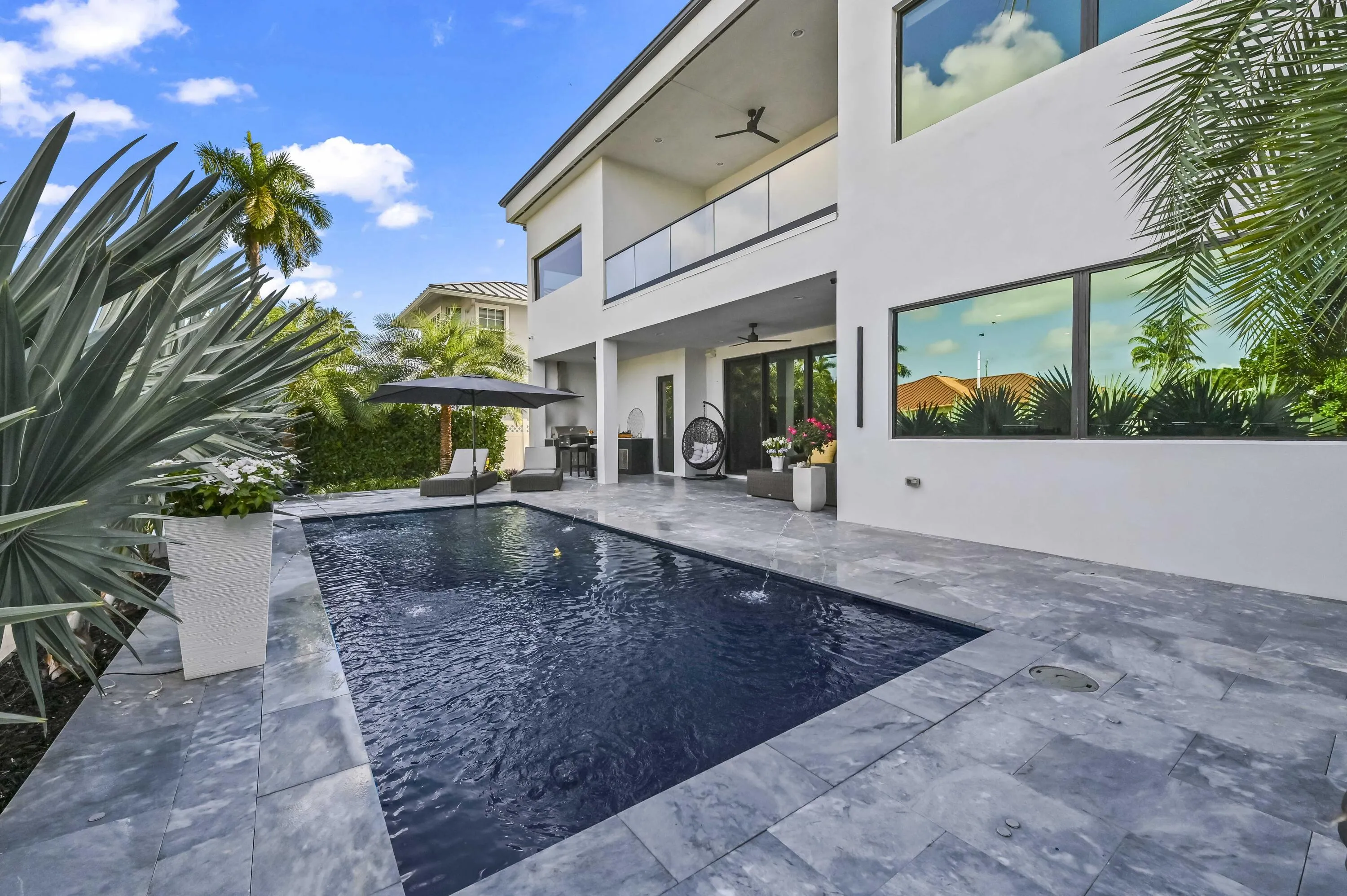51 Swimming Pool 03