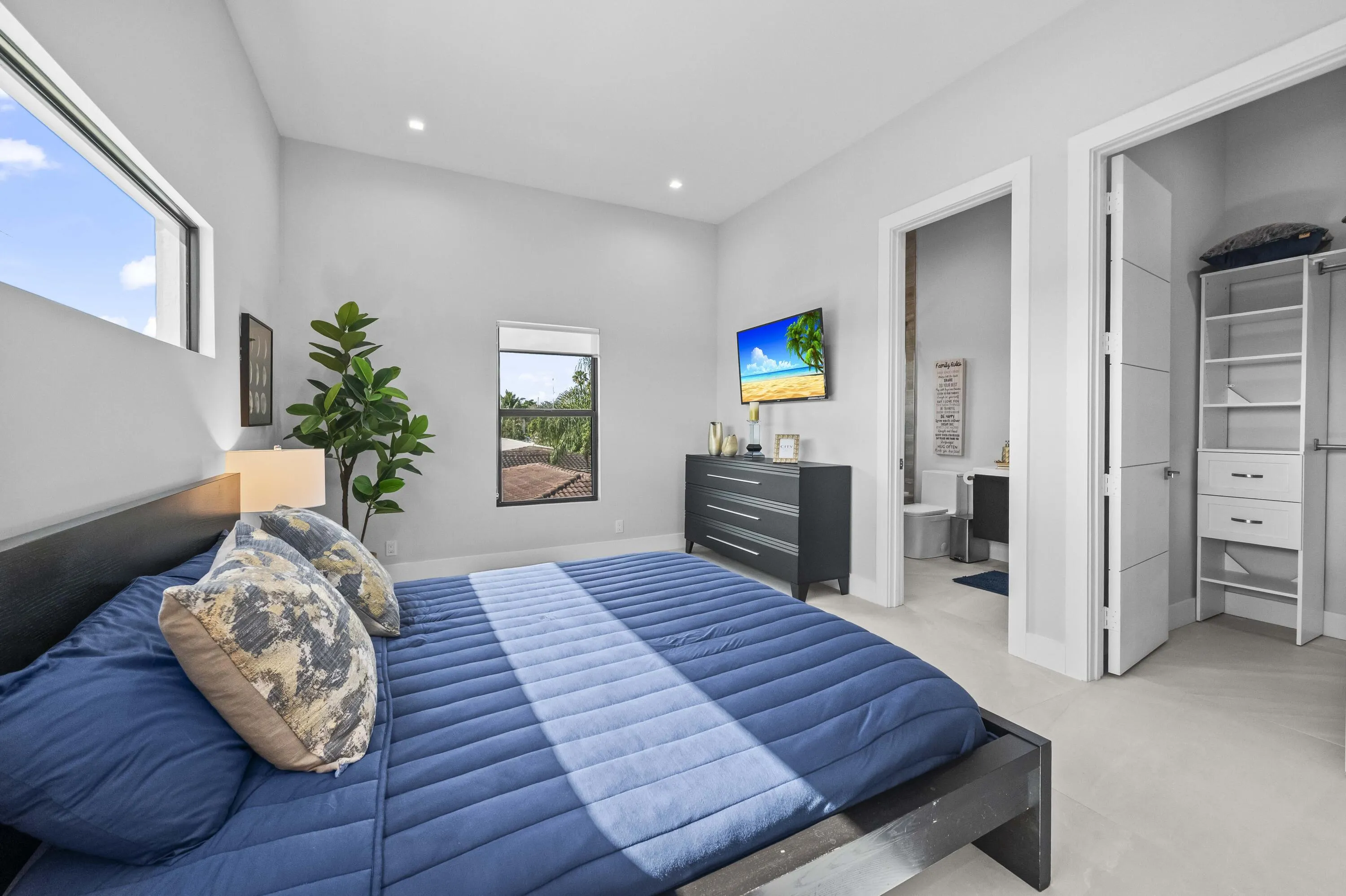 31 Bedroom 03