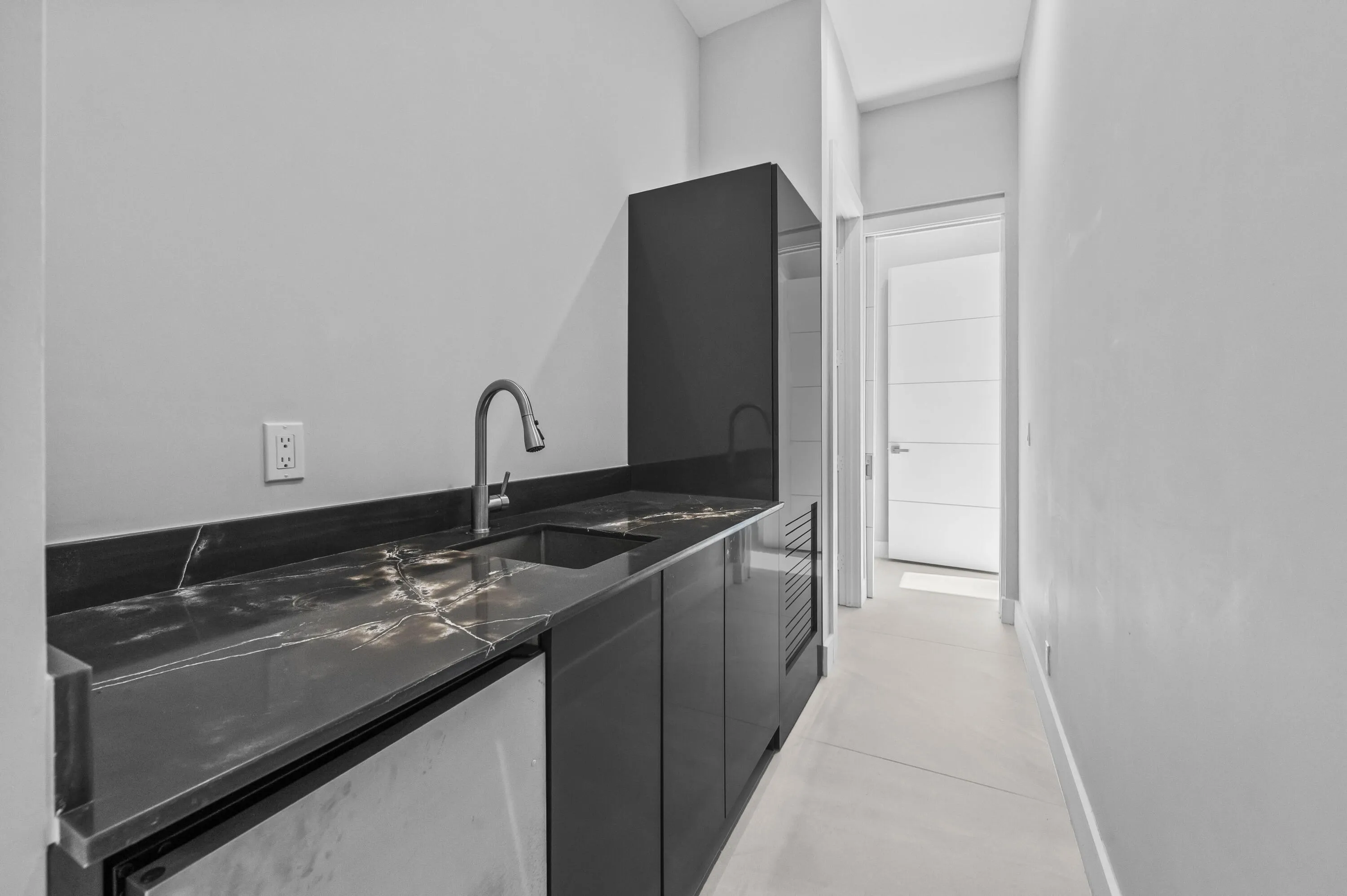 39 minibar 01