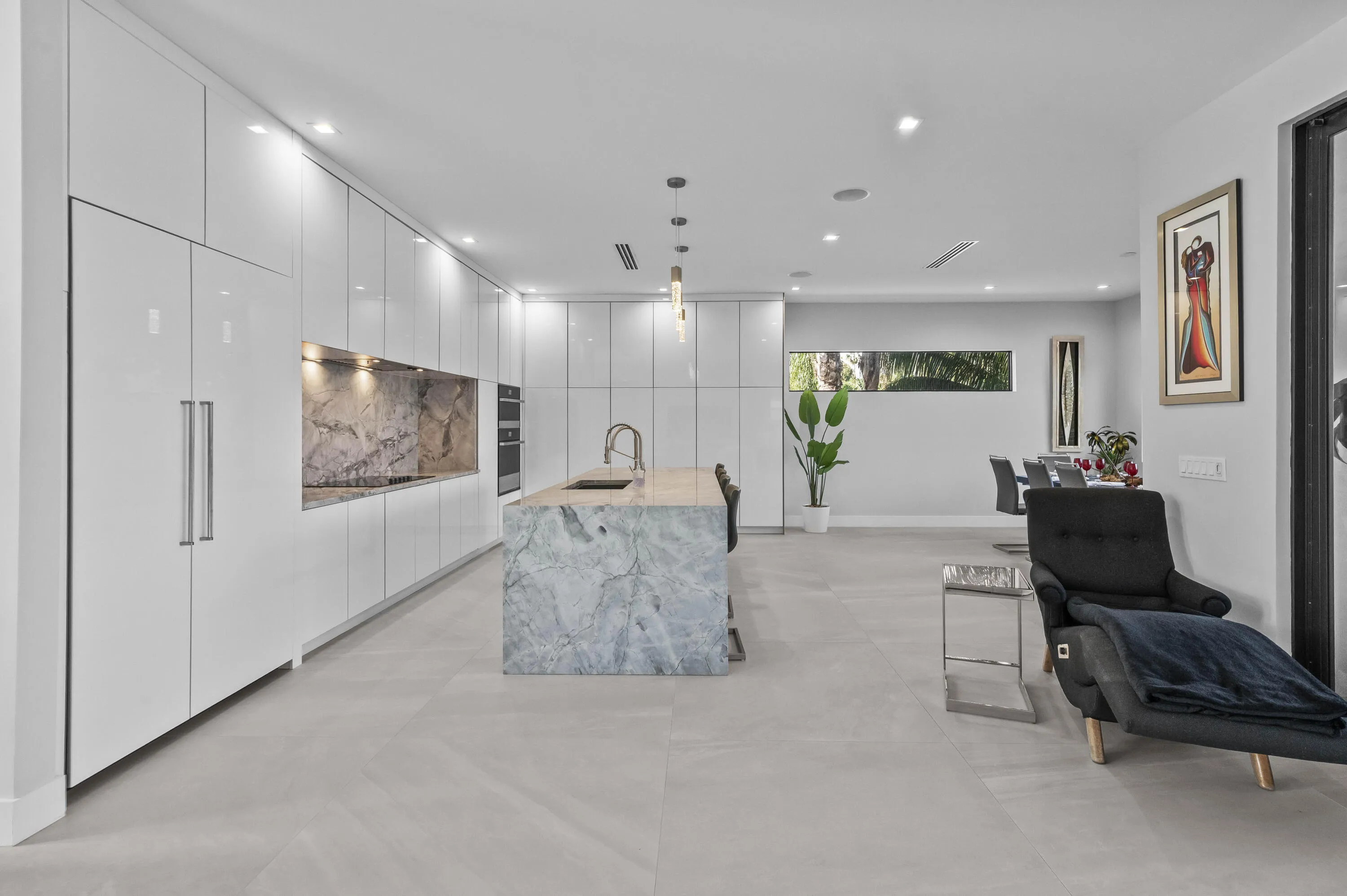 10 Kitchen 01