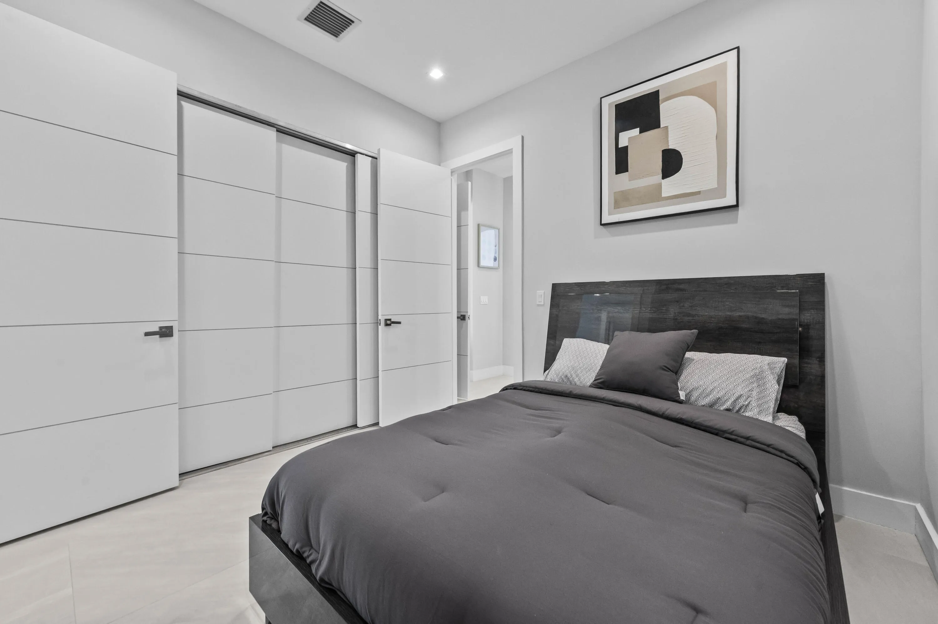 23 Bedroom 03