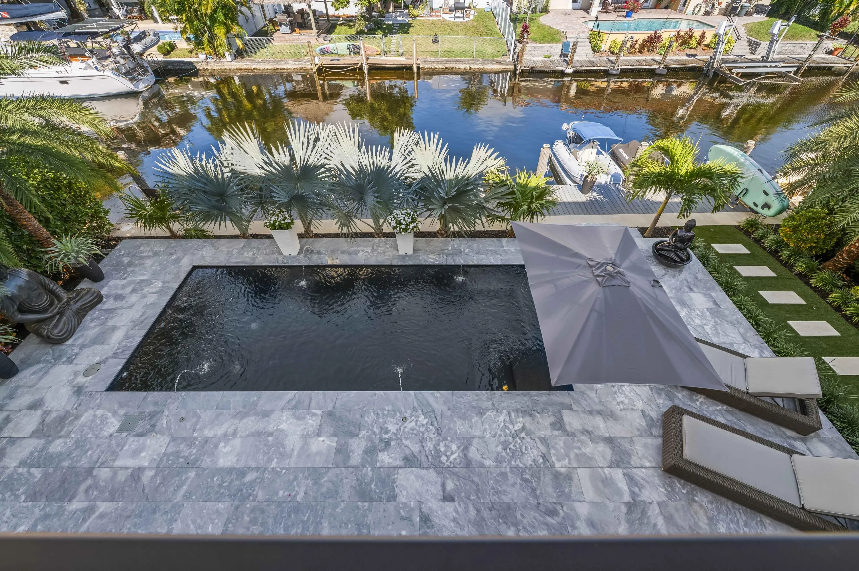 49 Swimming Pool 01