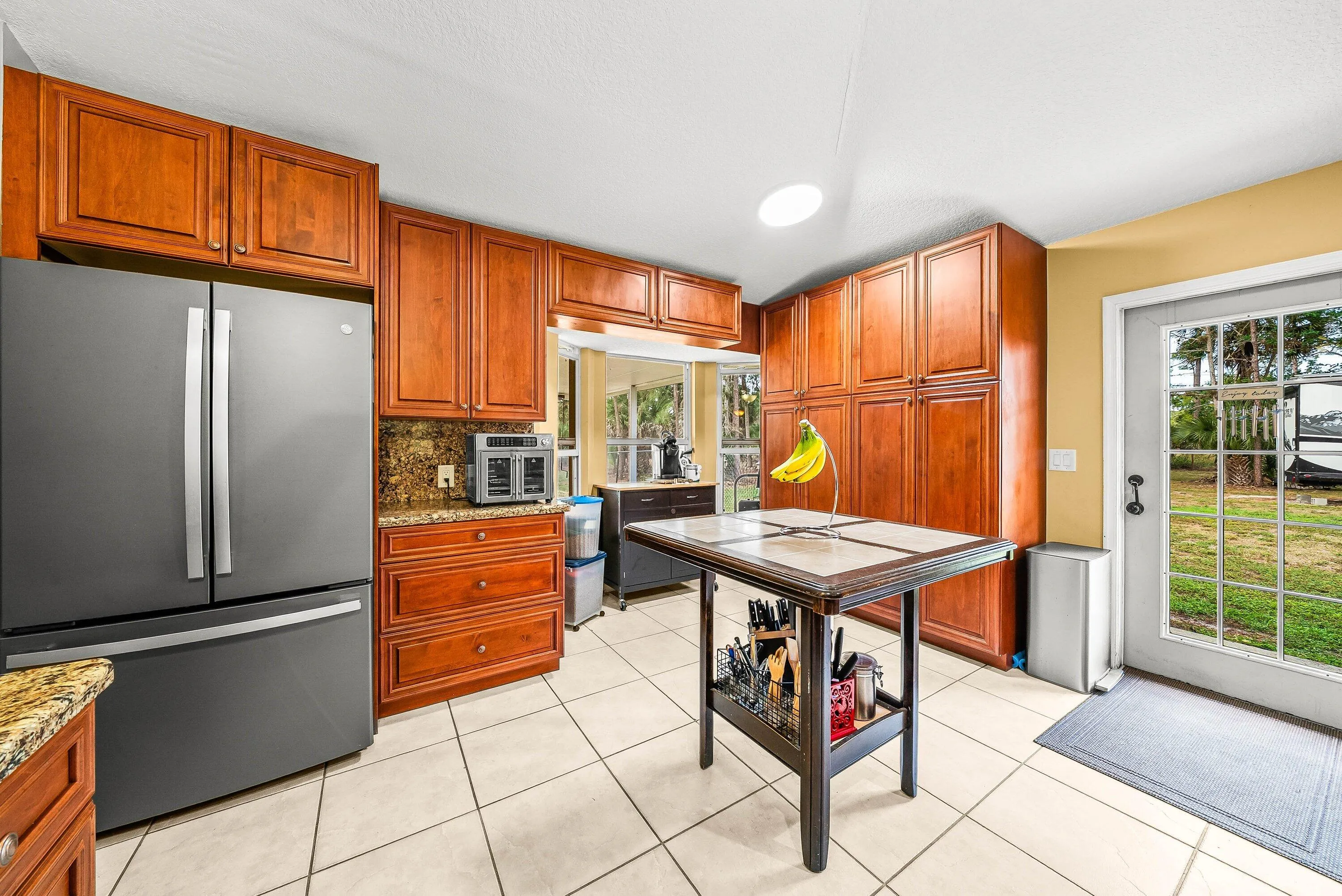011-2195FRoad-LoxahatcheeGroves-FL-33470