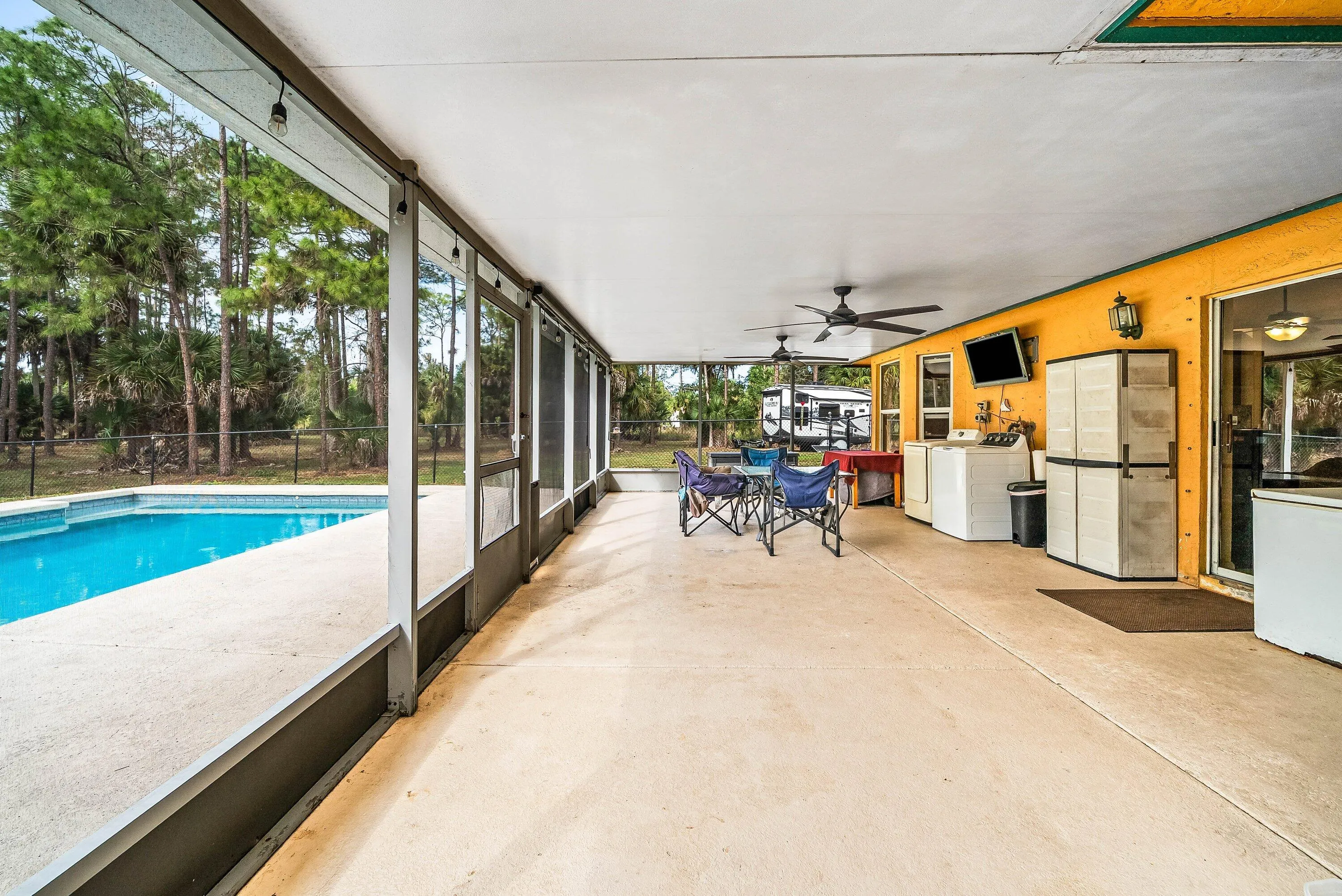 022-2195FRoad-LoxahatcheeGroves-FL-33470