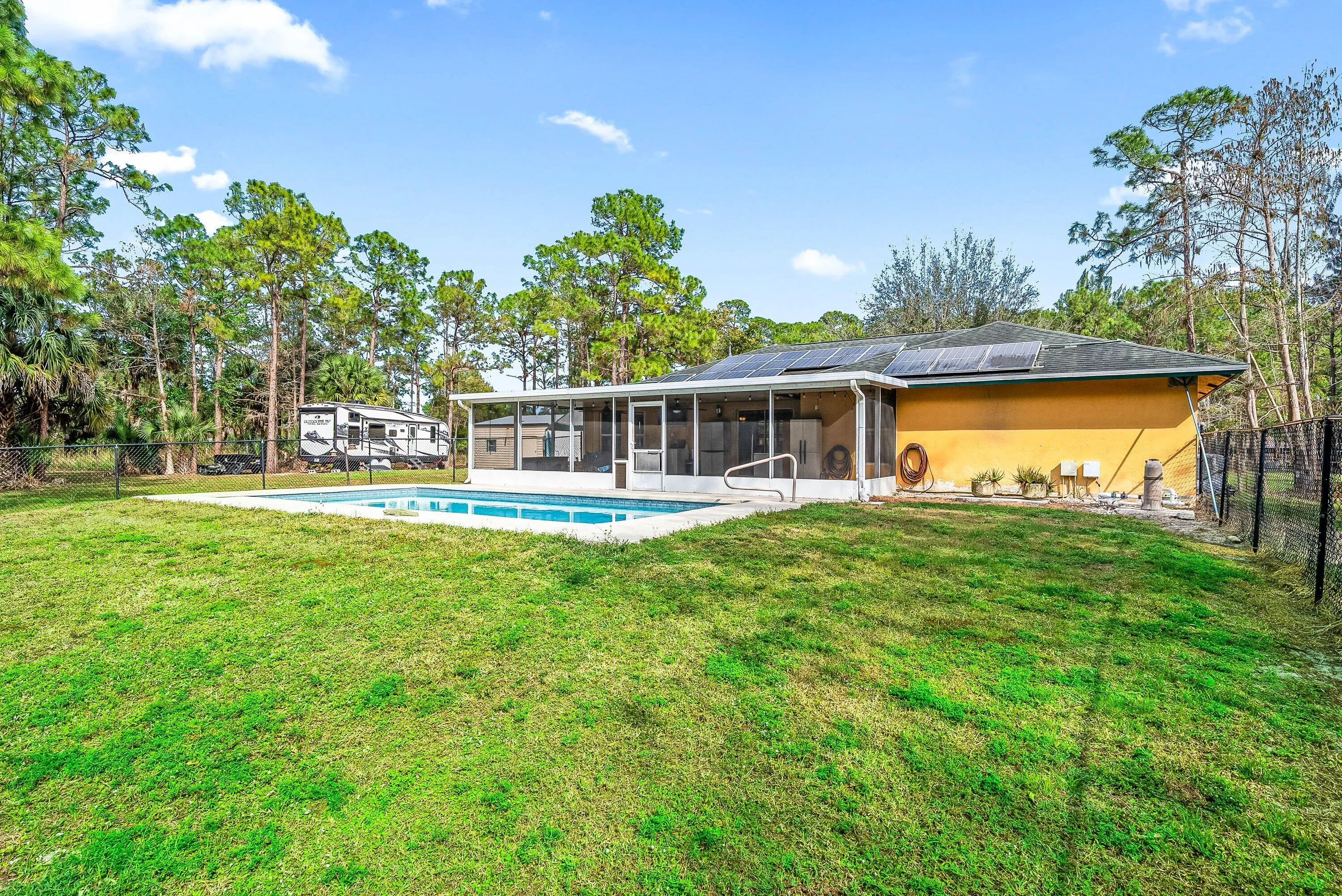 029-2195FRoad-LoxahatcheeGroves-FL-33470