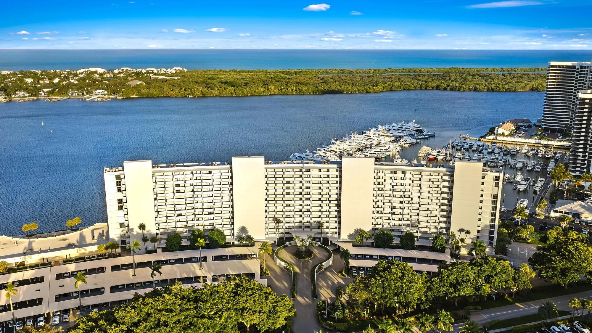 124 Lakeshore Dr unit 929-34