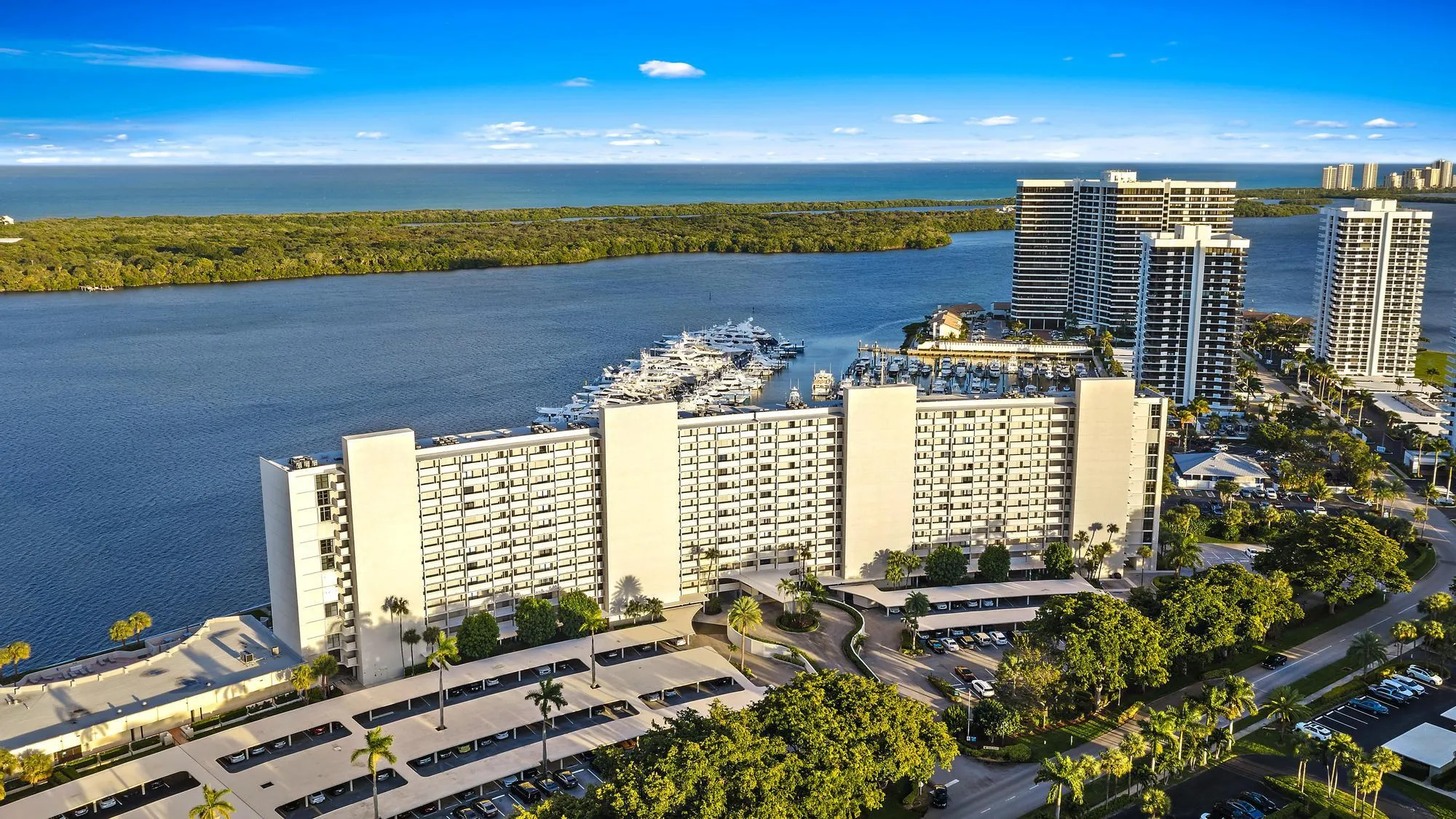 124 Lakeshore Dr unit 929-35