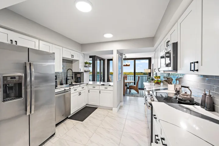 124 Lakeshore Dr unit 929-13