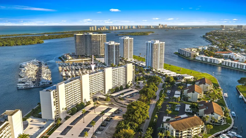124 Lakeshore Dr unit 929-36