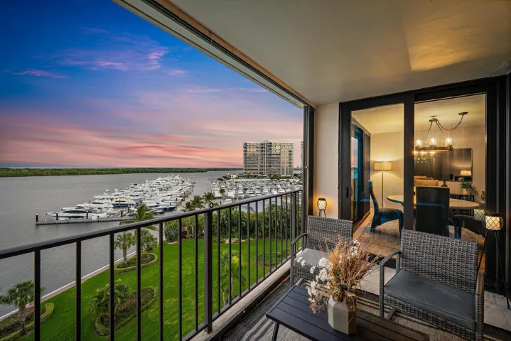 124 Lakeshore Dr unit 929-29