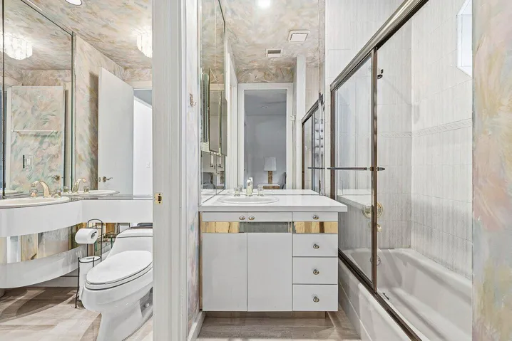 042-17595BocairePlace-