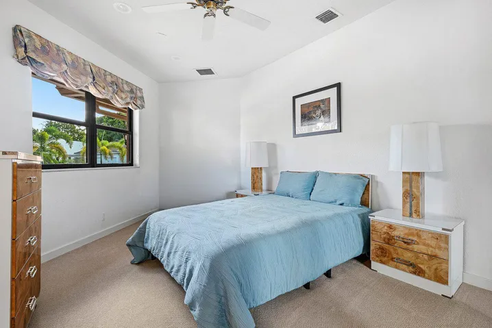043-17595BocairePlace-