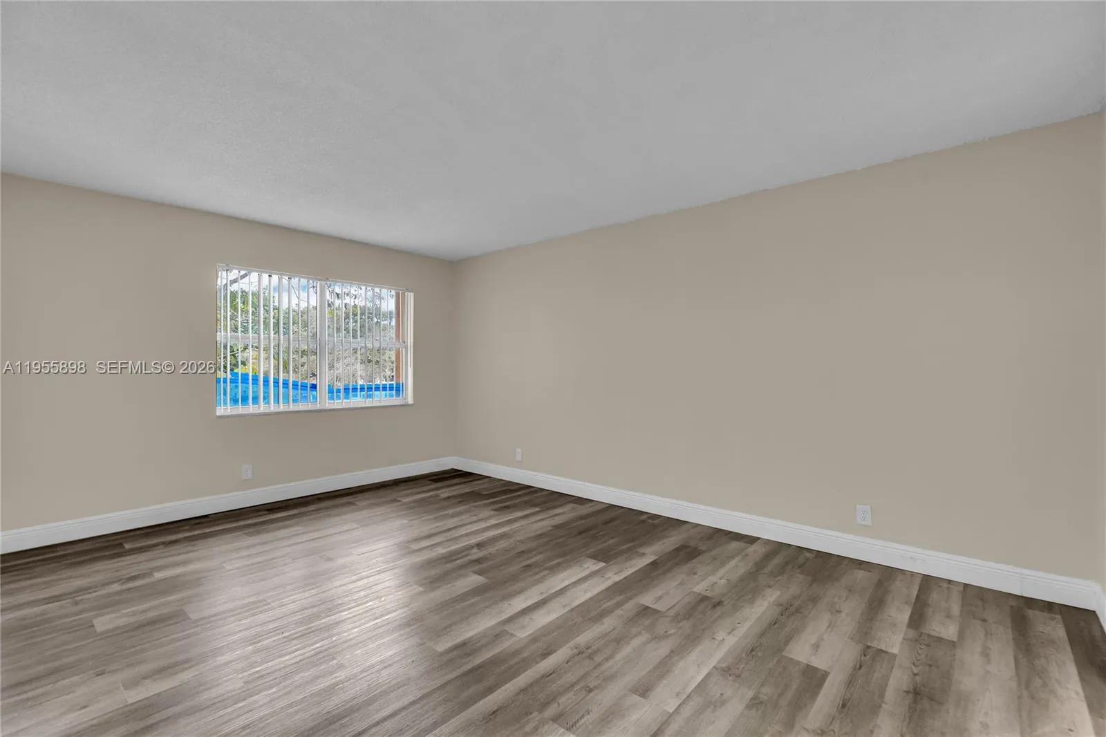 Property photo 110