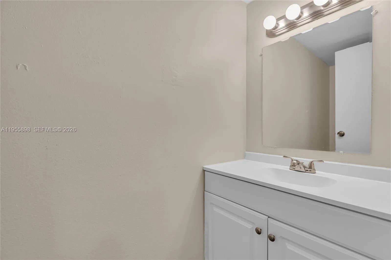 Property photo 121