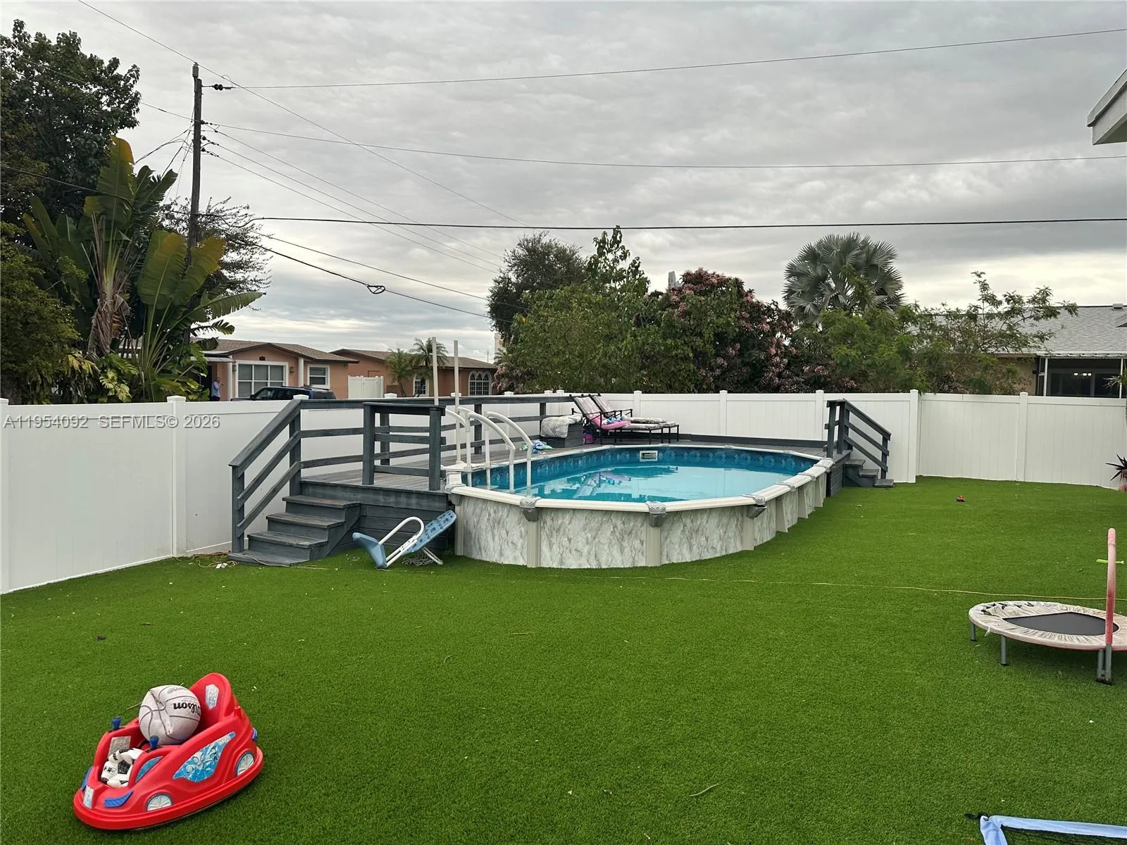 Photo 42