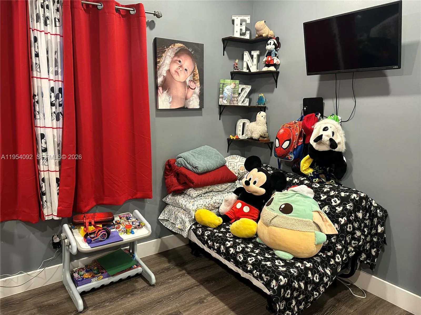 Second bedroom