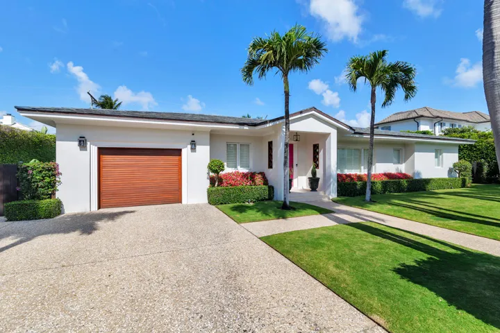 Garage/Driveway