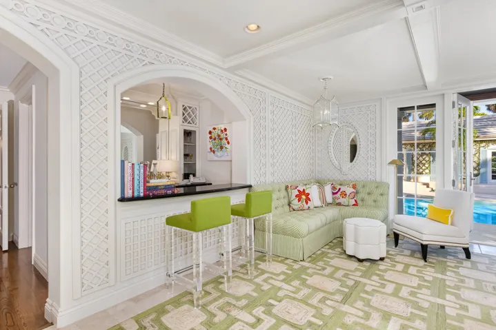 Living Room Bar