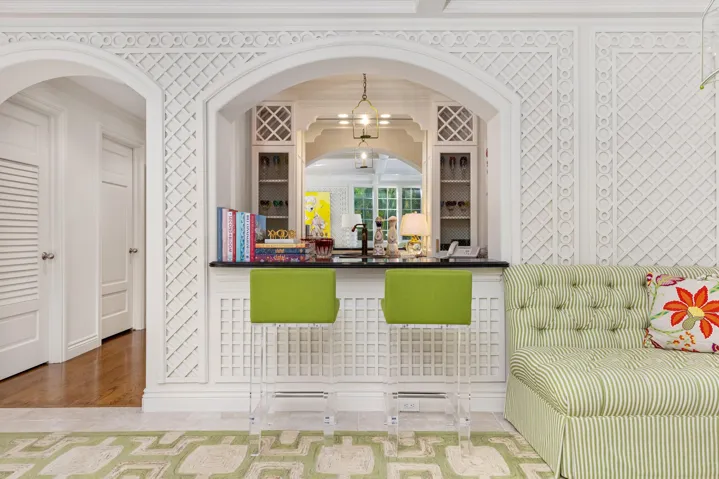 Living Room Bar