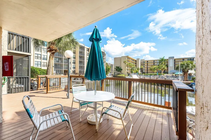 029-10RoyalPalmWay-203-BocaRaton-FL-3343