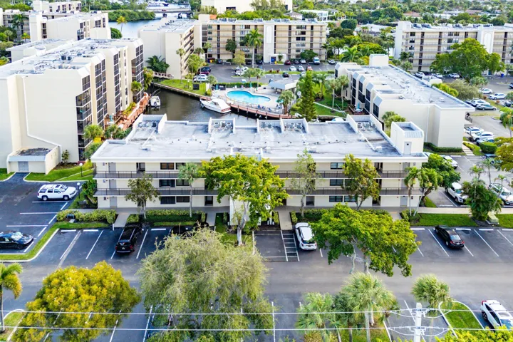 032-10RoyalPalmWay-203-BocaRaton-FL-3343