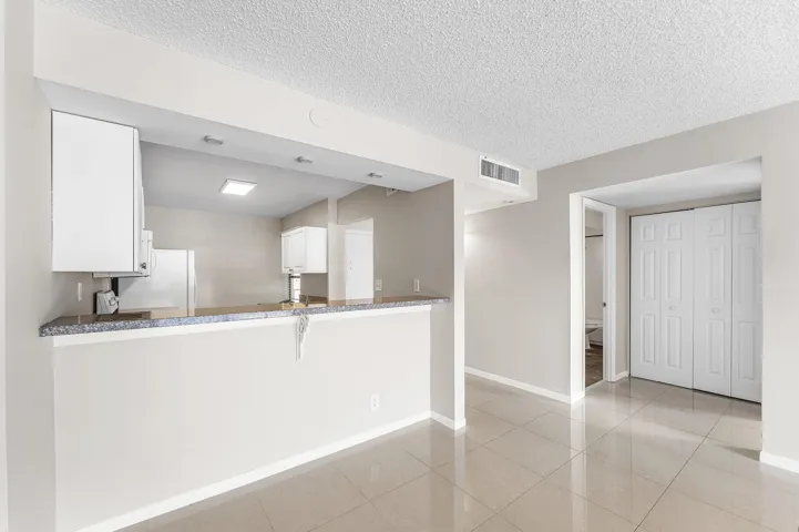 007-10RoyalPalmWay-203-BocaRaton-FL-3343