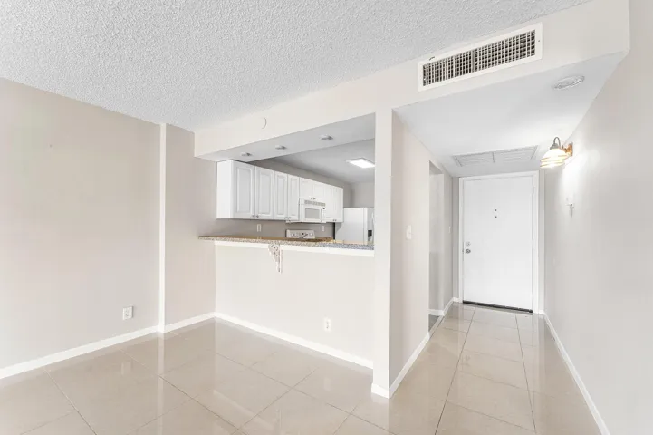 004-10RoyalPalmWay-203-BocaRaton-FL-3343