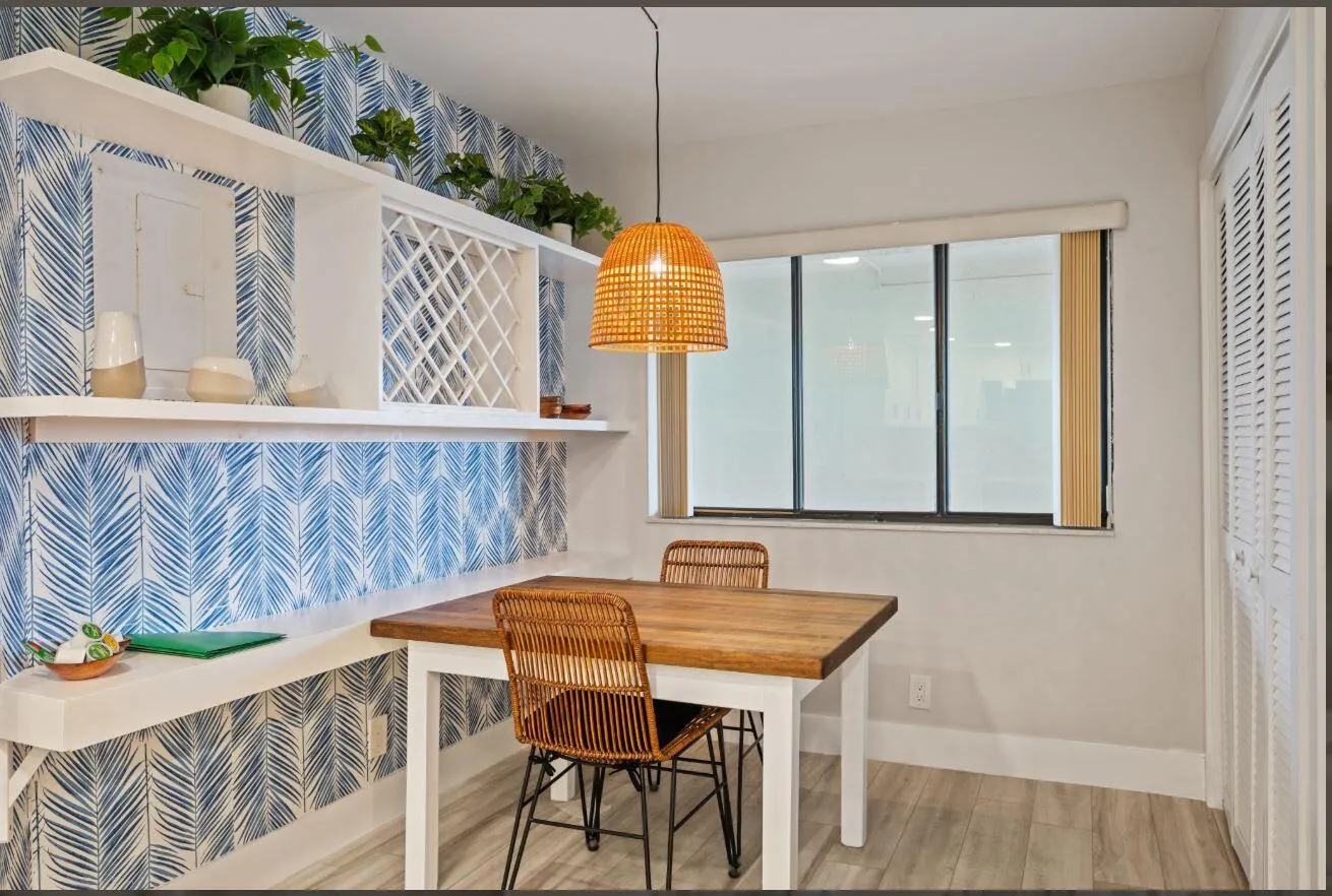 Eat in Kitchen