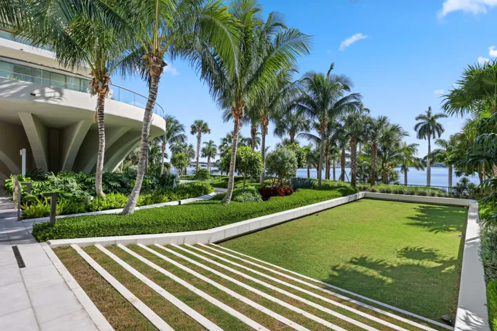 37 - Outdoor Space