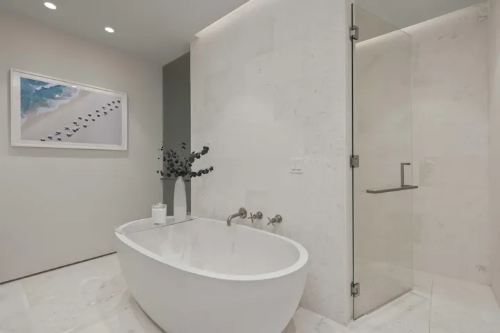 23 - Primary Bathroom