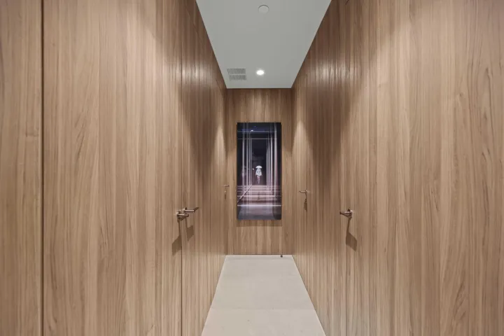 16 - Hallway