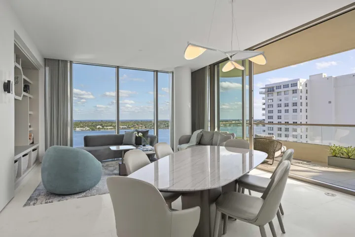 4 - Dining:Living
