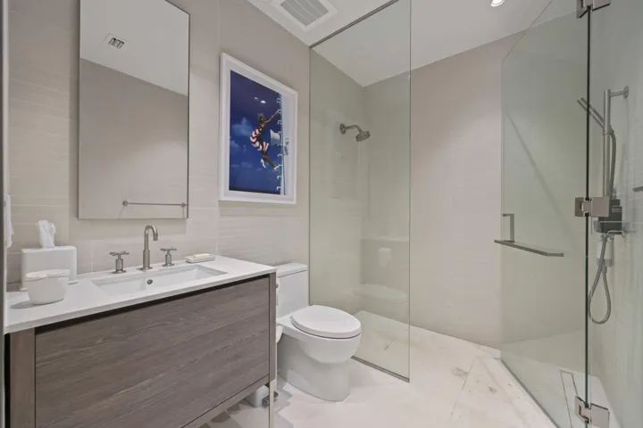 29 - Guest Bathroom