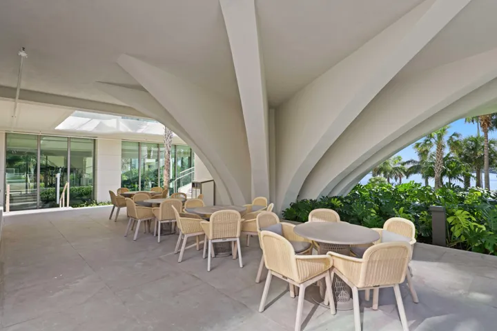 36 - Outdoor Space