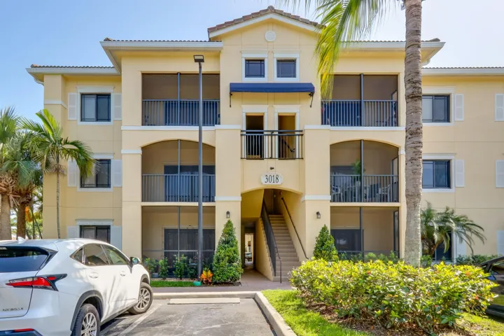 3018 Alcazar Place 108 Palm Beach Garden