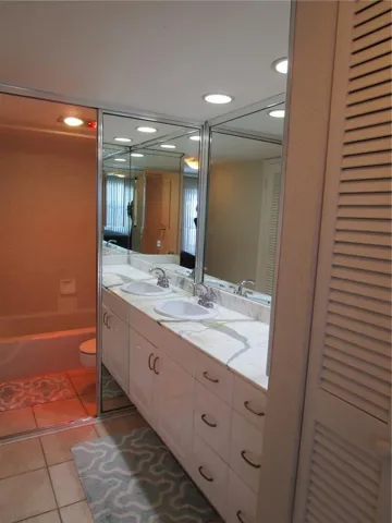 Master vanity